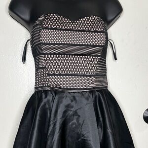 Udt Fashion Un Deux Trois Girl’s Black Pleated Dress - Size XS